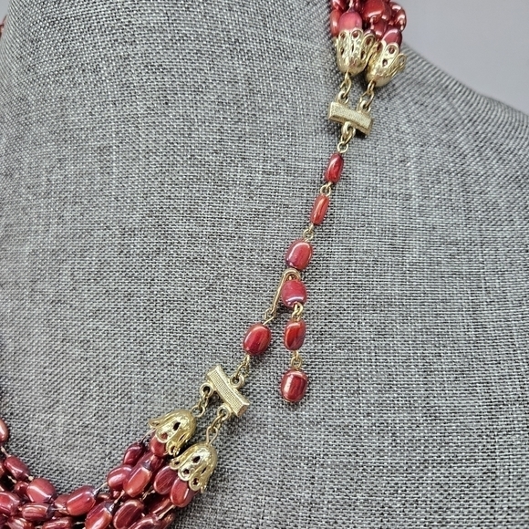 VINTAGE Plastic Beaded Burgundy Red Twisted Convertible Necklace Hong Kong - Picture 6 of 7